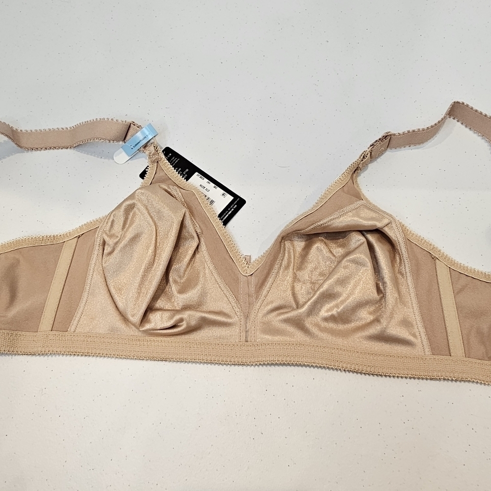 Bali Double Support Wireless Bra Women's Size 38C Nude  NWT Comfort Hook & Eye - Picture 3 of 8